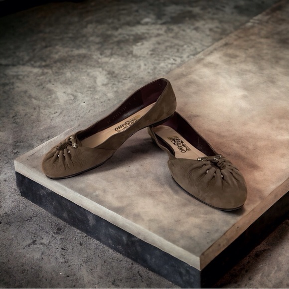 Ballerina shoes  Salvatore Ferragamo - Picture 1 of 9